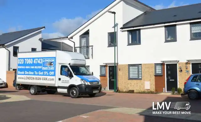 Experienced man and van team in South Kensington SW7 ready to help with your move